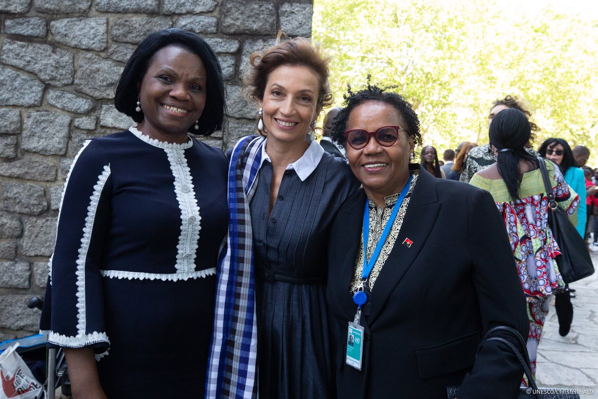 AAzoulay's tweet image. En juillet, le Festival Panafricain de Musique fera son grand retour à #Brazzaville. Nous avons présenté la programmation avec @MakossoAnatole. L’@UNESCO est fière de soutenir le #FESPAM qui mettra cette année à l’honneur la rumba congolaise, patrimoine immatériel de l&apos;humanité.