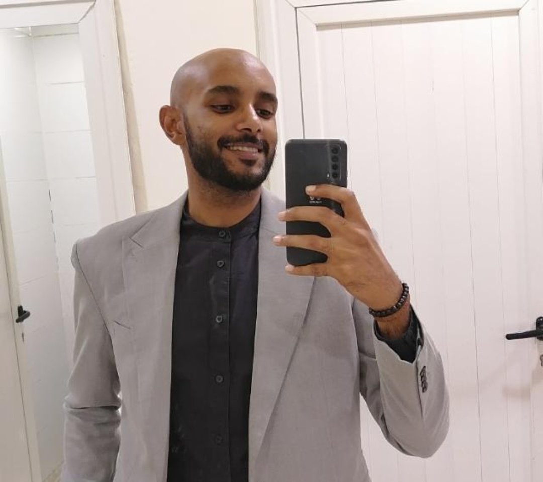 _SONBL's tweet photo. محمد المجتبى
ساكن بري
كان�� هو ومحمد ازهري " سيدريك" كانوا متحركين بين بري وشارع اوماك اذا في زول عندوا اي معلومة رجاءً يتواصل معانا 
يا جامع يا رقيب https://t.co/ySdw1chpR8