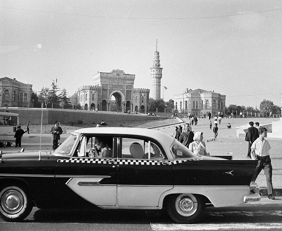 Zamanda yolculuk: Beyazıt Meydanı 70'ler #tbt