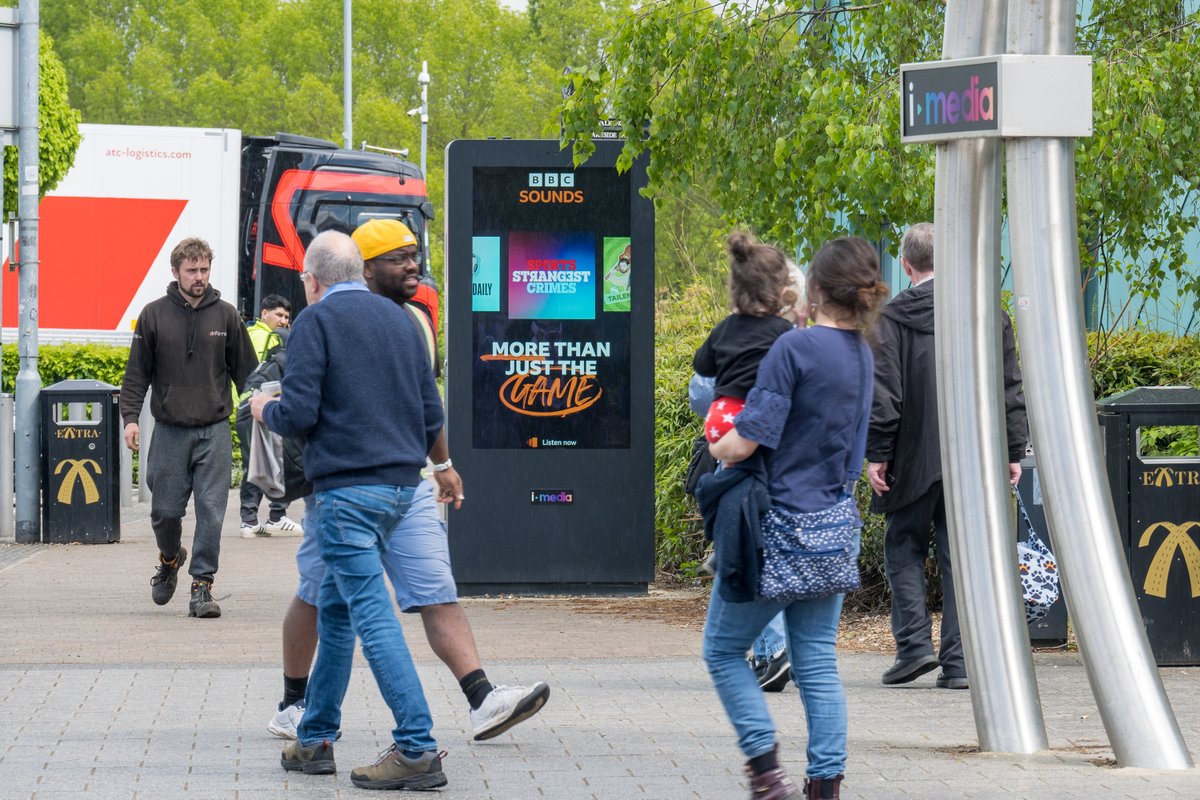 imediaOOH's tweet photo. We’ve reached an important milestone in our initial digital build programme with over 100 Nexus D48s &amp; over 400 D6s now installed. We remain on target for our initial phase build (520 D6s + 130 D48 Nexus screens) by end of June, fully operational for Q3. https://t.co/X6iQZeKbSZ https://t.co/Egtjymu75X