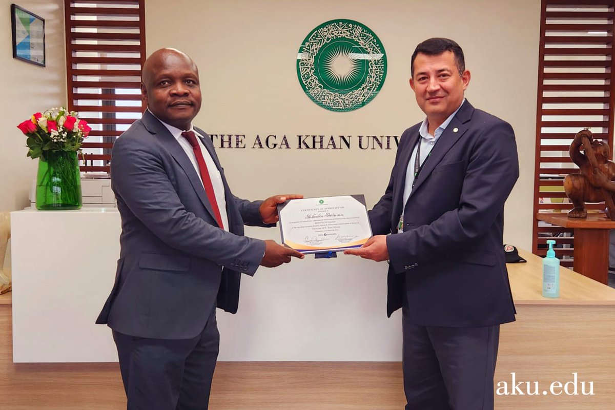 The University leadership honored our exceptional team for their outstanding work in implementing the pioneering AKU OneHealth, our international-standard Electronic Health Record (EHR) system.
