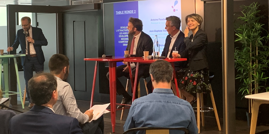C’est au tour d’Antoine Foucher, Jean-Baptiste Vallée et Cécile Michaud de prendre la parole sur la seconde table ronde sur le sujet du développement de l’attractivité à tous les âges pour développer les besoins en compétences de demain.
#AGFNIL2023 #créateursdeproduitslaitiers