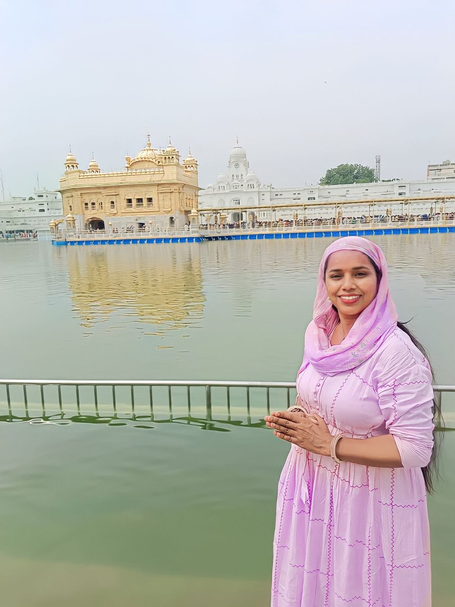 Satnam Waheguru🙏
The beautiful golden temple..the most peaceful n d most calming place ever ..feeling blessed .. ❤️
There are very few places where the mind gets peace and relaxation,
The #GoldenTemple is one of those places
So pure and peaceful
#Satnaamwaheguru
#Anupamaa 🙏🙏🙏