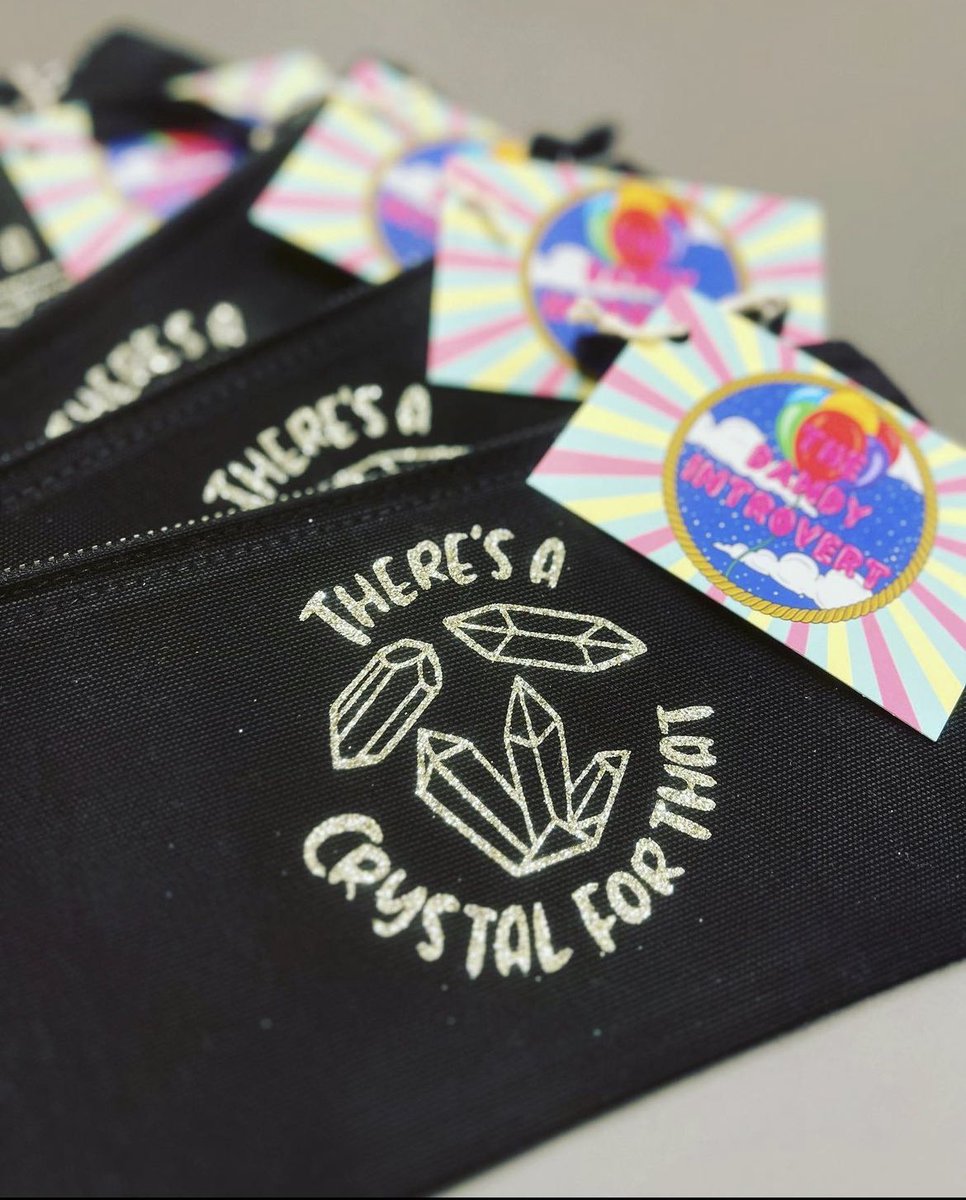 DandyIntrovert's tweet image. Carry your crystals with you! This mini zip up is the perfect size to keep your precious stones and crystals with you at  all times. £6 +£3.50 p&amp;amp;p #TheresACrystalForThat #Crystals #TheDandyIntrovert #LincsConnect
