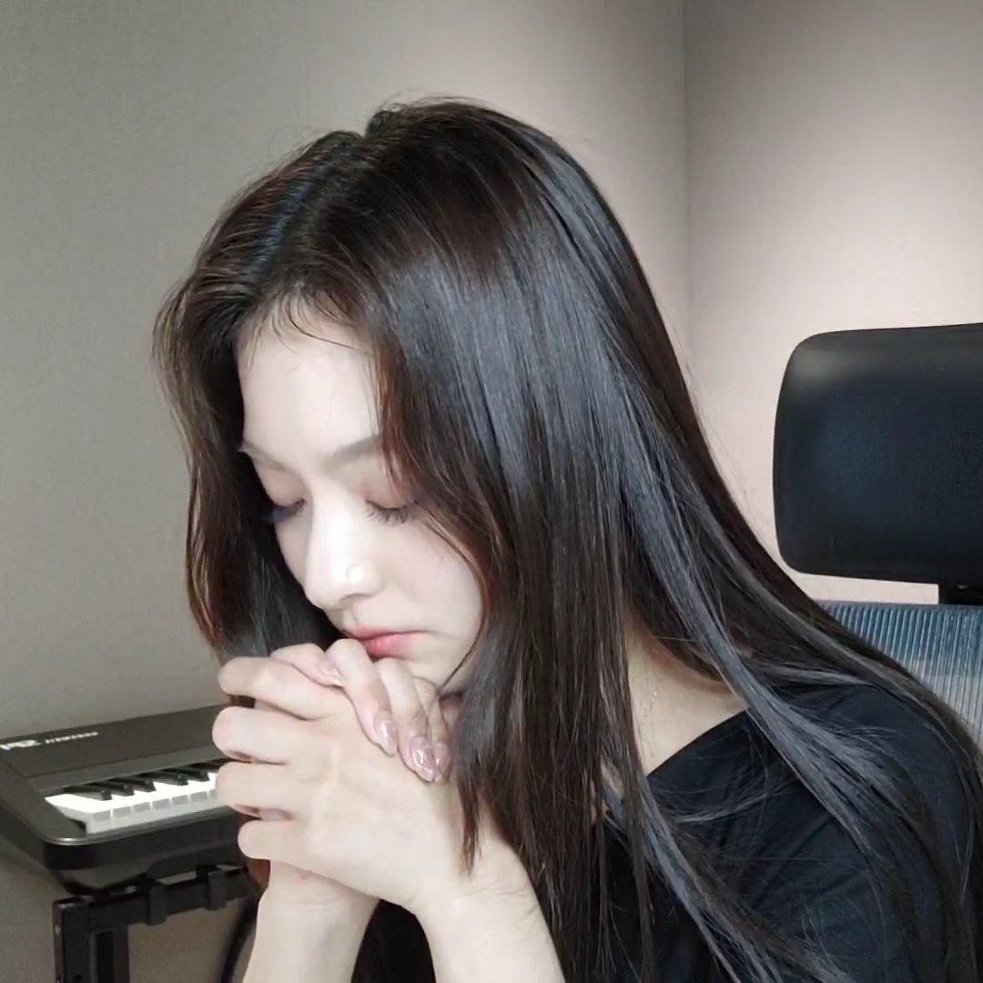 아니 저기요 
오늘 생일인 여자 존나 예쁜데요
지금 얼굴 주사위 6인데요