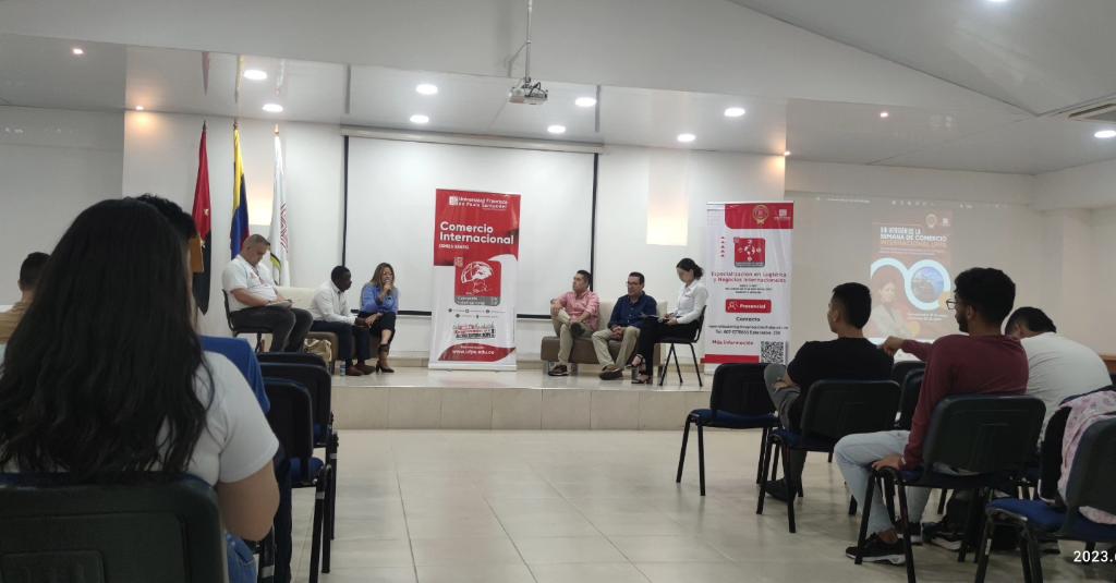 CRCNorte's tweet photo. #FelizJueves Gracias a la invitación que nos extiende el Programa de Comercio Internacional de la @UFPSCUCUTA participando como Panelistas en la XIII versión de la Semana de Comercio Internacional UFPS. https://t.co/BaA4Kz9PfI