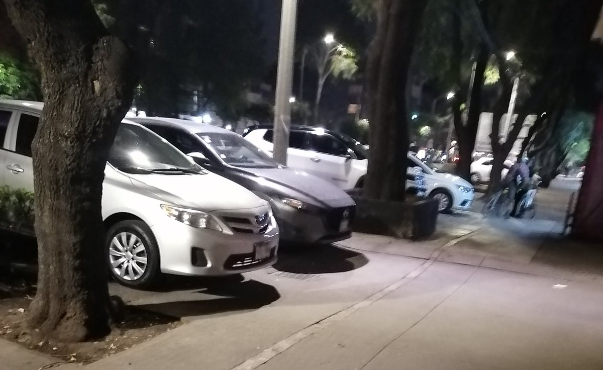 jimmyarq_'s tweet photo. Día 6.
Veamos cuántos días le toma a #TransitoGCDMX multar y retirar los 3 autos que diariamente se encuentran en #AvCuauhtemoc 834 sobre la banqueta
@OVIALCDMX
@UCS_GCDMX
#TransitoCDMX #OvialCDMX #ZonaVial4 #CDMX #Narvarte #AlcaldiaBJ
@Peaton_no @peatoncitoCDMX @GeneralPeaton https://t.co/wxj3bNdoEa