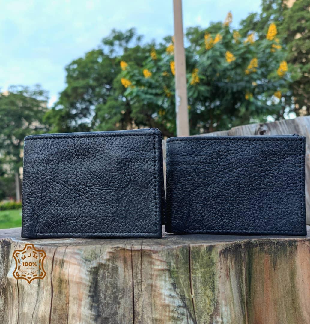 Hello Zwitter🇿🇼🇿🇼🇿🇼

Kindly rate this wallet design out of 10.

Going for $25.00 at Eastgate Market Shop G5 [Inside the Mall]-+263718119824 [MUNYA] 

#RealLeather
#Handmade
#Proudly🇿🇼