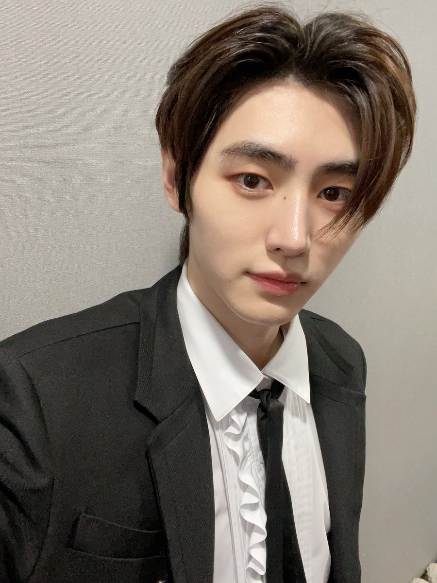 ENHYPEN_members's tweet image. 엔진 오늘 엠카 1위 정말 감사합니다!!
다 엔진 덕분이에요~❤️❤️ 
#SUNGHOON #ENHYPEN #ENGENE #BiteMe #DARKBLOOD