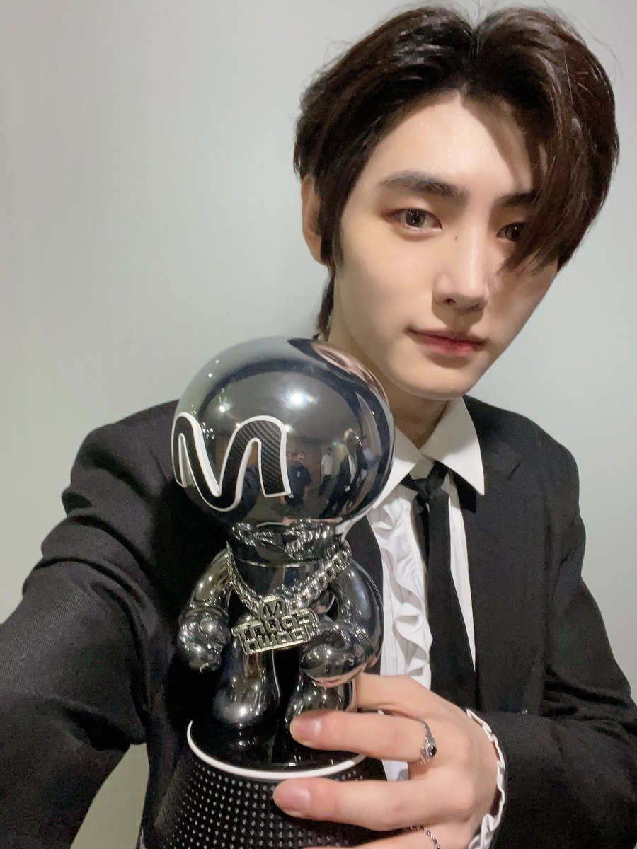 avi !¡ (@niklovre) / Posts / X