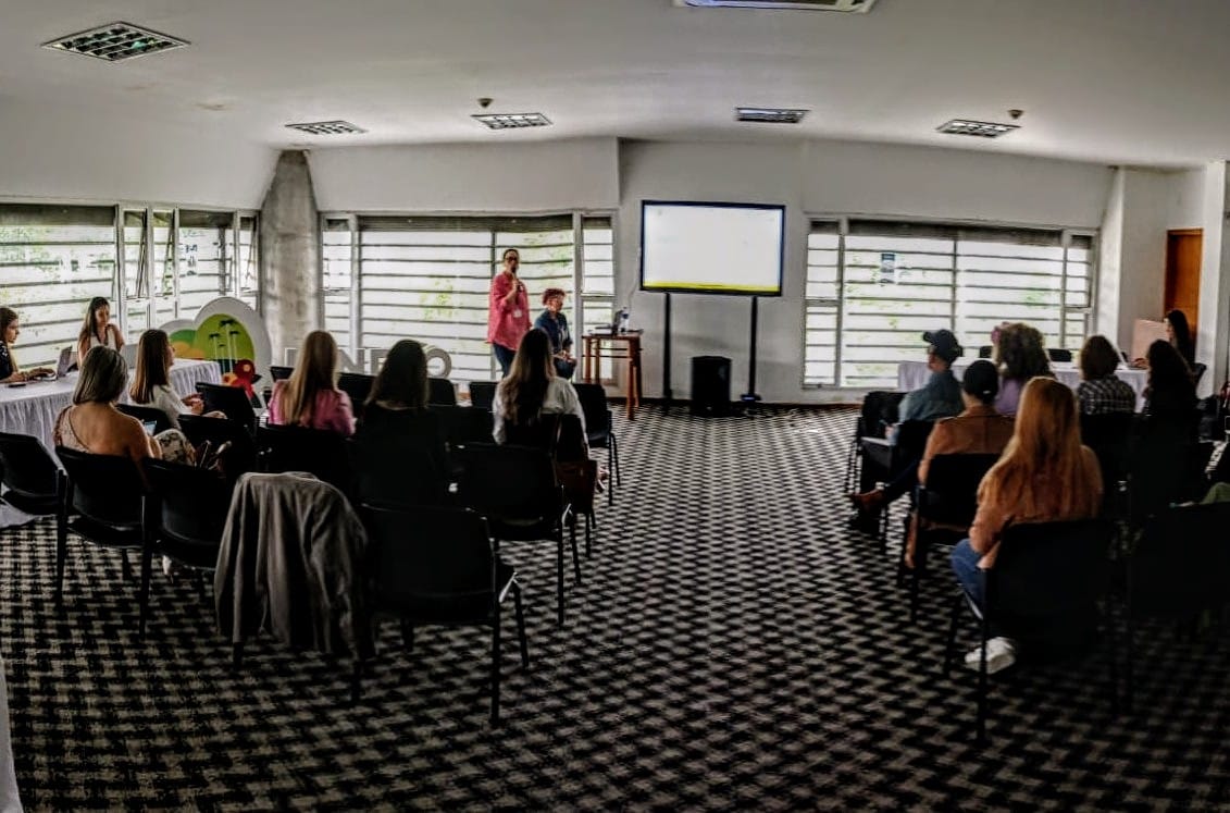 🤝Estamos en un encuentro con <a href="/APCColombia/">APC Colombia</a>  en el Centro Cultural de Convenciones de Armenia, con actores de #Caldas, #Risaralda y #Quindio.

Un importante espacio para  generar conversaciones estratégicas.

También nos acompañan <a href="/GoberCaldas/">Gobernación de Caldas</a> <a href="/Infi_Manizales/">Infimanizales</a>