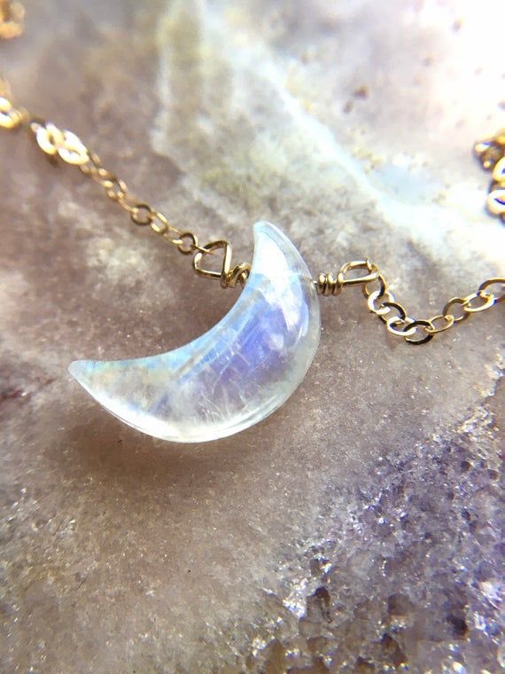 doers_jp's tweet photo. 6月の誕生石💎
ムーンストーン🌙 𓂃꙳⋆ ˖

宝石言葉は
【愛の予感】【純粋な愛】♡

名前のとおり、お月さまのような輝きがとても美しい宝石です🔮

#相互フォロー 
#Twitterはじめました 💕
#よろしくお願いします https://t.co/8FtUHOUZnY