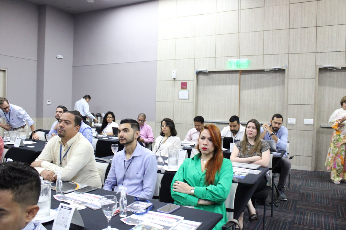 Colcob_Colombia's tweet photo. 📣"Desde 1999 Colombia no había tenido crecimiento negativo; lo que existe hoy en día es problemas estructurales de crecimiento" @maiguashca , Presidente @ColombiaCompite en el #ForoCOLCOB en Barranquilla #Retos2023 https://t.co/PY0uBGXm5o