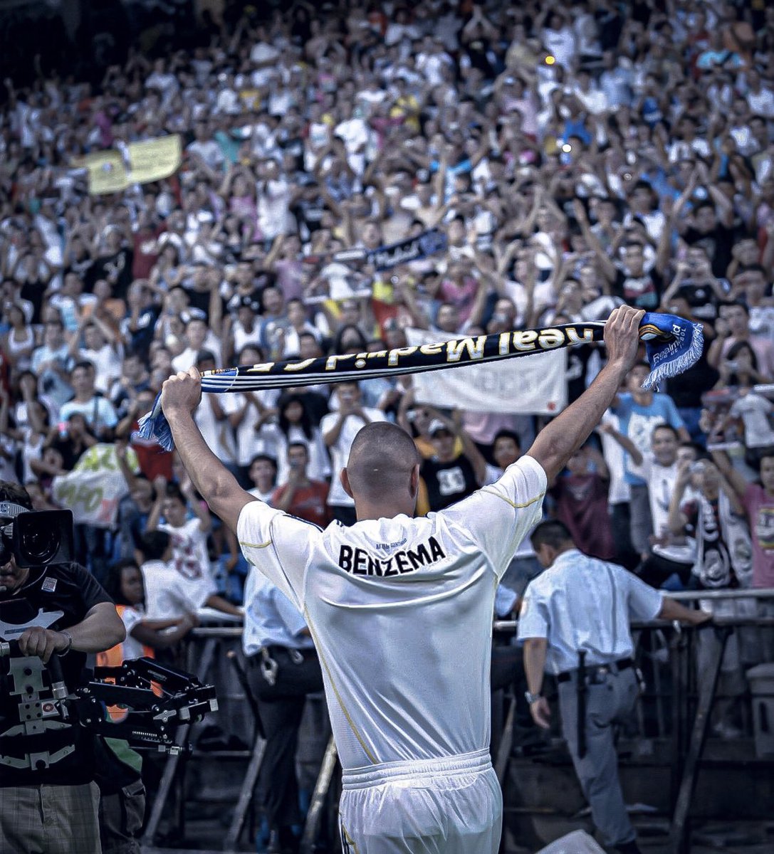 xoj_7's tweet photo. THANK YOU,  MY LEGEND
 #graciasKarim https://t.co/mqMCPNWXy3