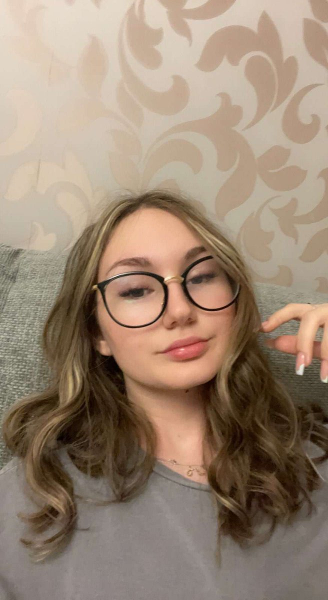 kinkygirlamy's tweet photo. hello i'm new to #nsfwtwtًً 

- 19
- she/her + pans
- soft/hard kinks
- switch &amp; shy
- dm's open

❤ + 🔄 to be moots !!! https://t.co/tZz0MJSJnw