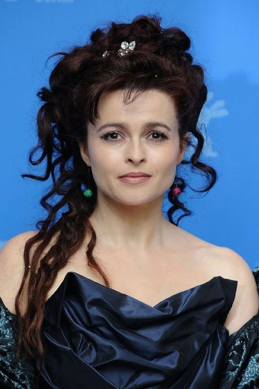 Happy Birthday to actress Helena Bonham Carter (May 26, 1966). 