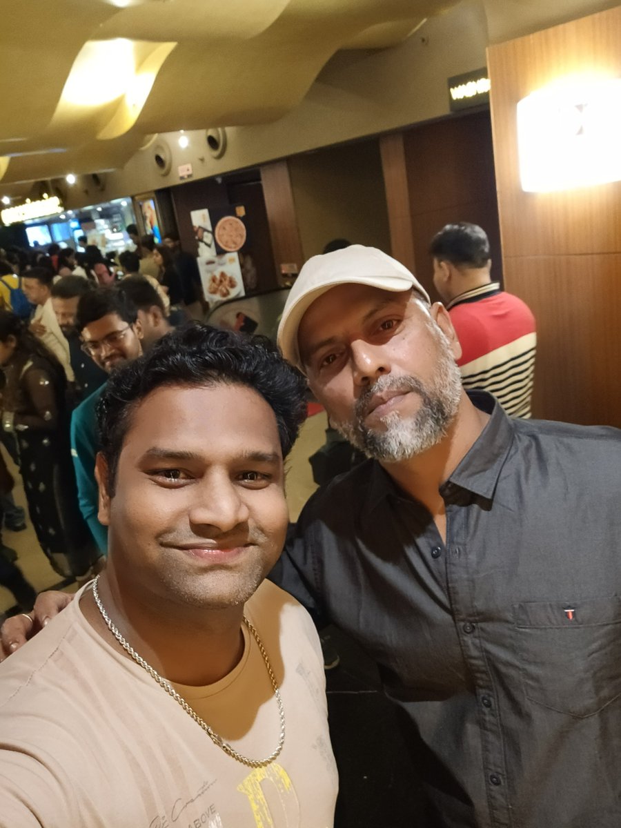 Birthday wala selfie with Laxman Sir at the screening of his film #ZaraHatkeZaraBachke 

#LaxmanUtekar #HappyBirthday