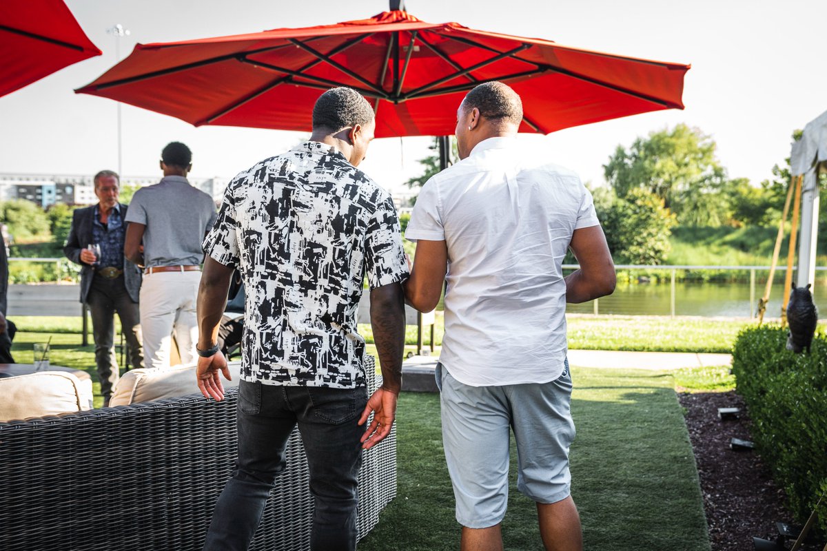 Commanders's tweet image. Dinner and wisdom

The rookies got the opportunity to break bread with some of our alumni last night