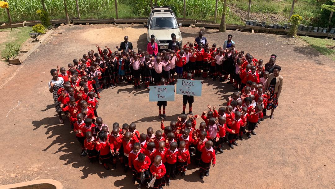 Rukundo_Intl's tweet photo. Happy first day of June and happy first week of the 2nd school term to our Rukundo Preparatory School students, and all other students in Uganda!   

We hope that our students always remember to live by their school motto, and all of you too: “Above all, love one another.” ❤️ https://t.co/RVqzgZkK3W