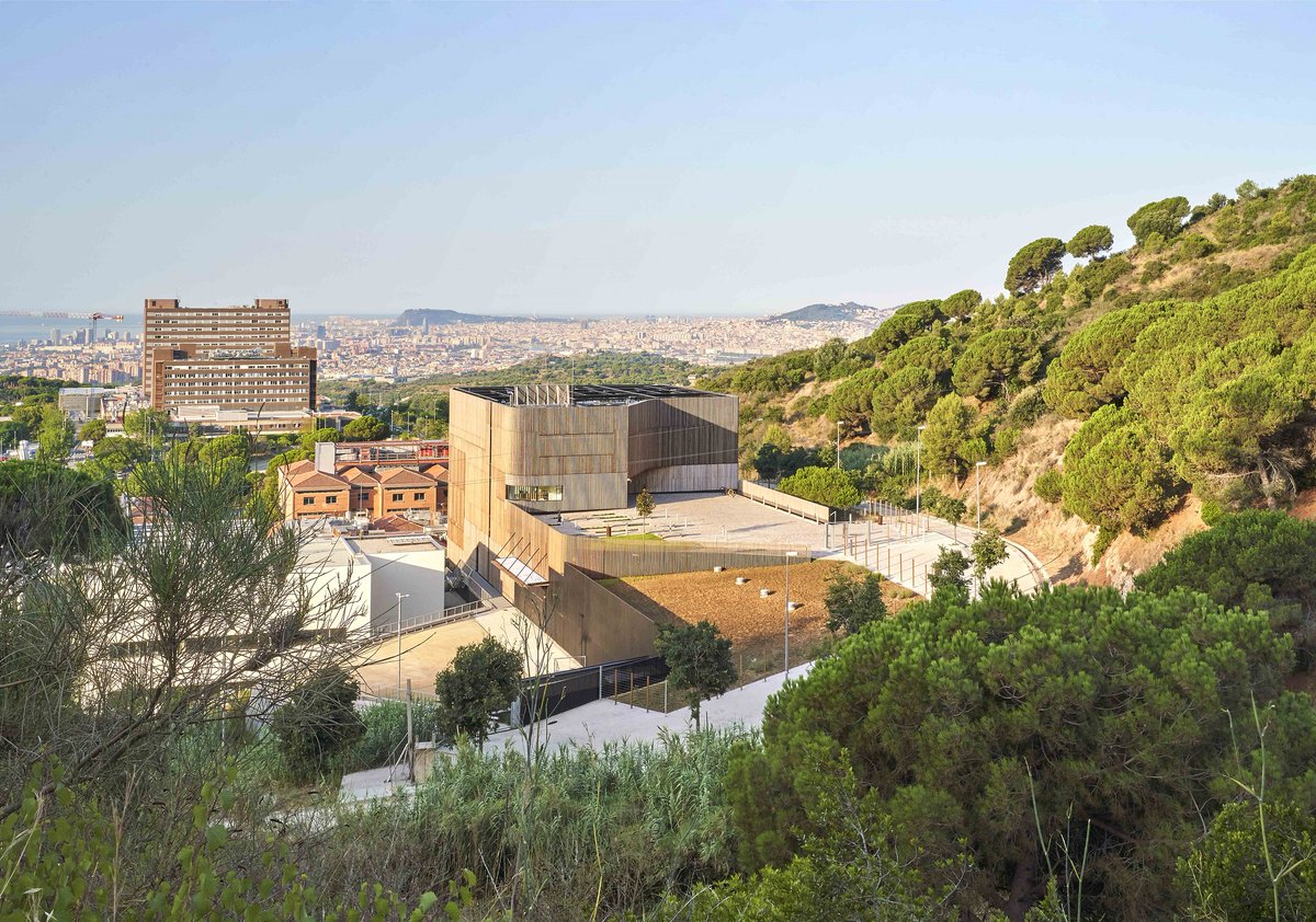 📢 OFERTA DE FEINA!
Data límit: 13 juny

🔵 Analista de dades de neuroimatge del #CMCiB

✅Formarà part de la Unitat d'Anatomia Computacional
✅Principals àrees de treball: neuroimatge, radiòmica, intel·ligència artificial i visualització de dades

🔗 germanstrias.org/ca/borsa-de-tr…