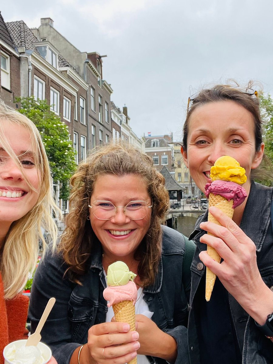 MariaWiertsema's tweet photo. When you start the day with an expected flashtalk, get pulled into an unexpected video interview with confetti shower, and then end the day with some ice cream, you know the day has been good 🤩🤩 @DocTinaK @marthederoo https://t.co/G82mSsP6Kb