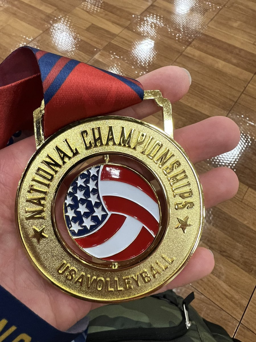 NavyAthletics's tweet photo. Former @NavyVolleyball players Kimberly Lynch ‘22, Avery Stowell ‘22 and Taylor Gray ‘22 helped lead the All-Navy VB Team to a Gold Medal at the USA Volleyball Open Nationals this week in Dallas. https://t.co/rvT1HIp3HL