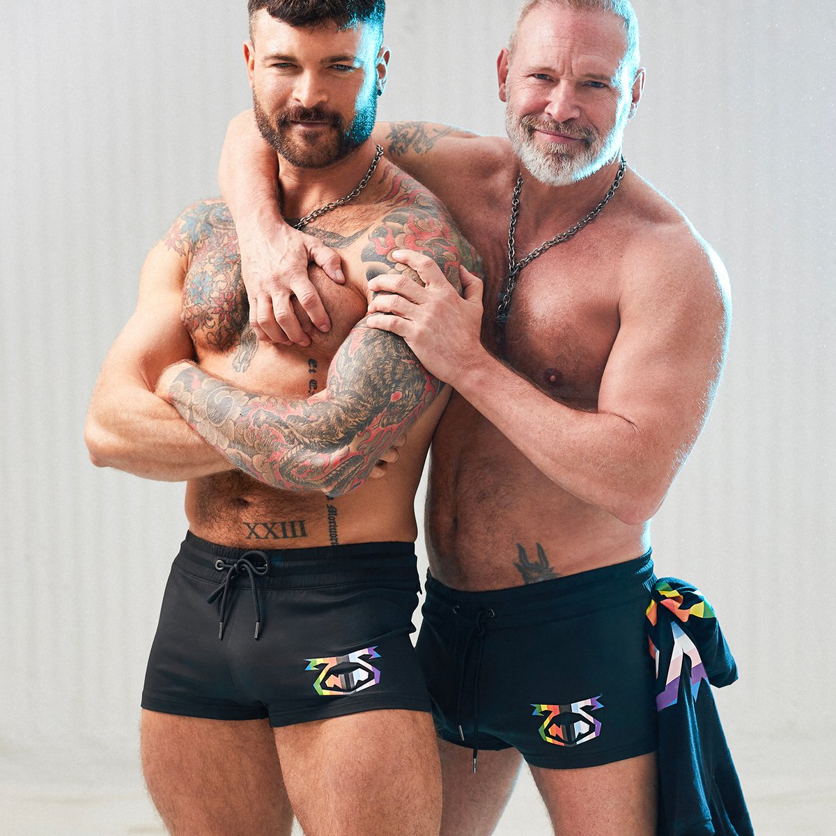 Introducing the Pride Trunk Short, fulfilling your requests from 2022! Show us your pride with ease in this lightweight and stretchy trunk.

store.nastypig.com/collections/sp…

#nastypig #pride #collection #new #fashion #gayfashion #queerfashion #gaymen #gayman #gayguys #gay #lgbtq #lgbt