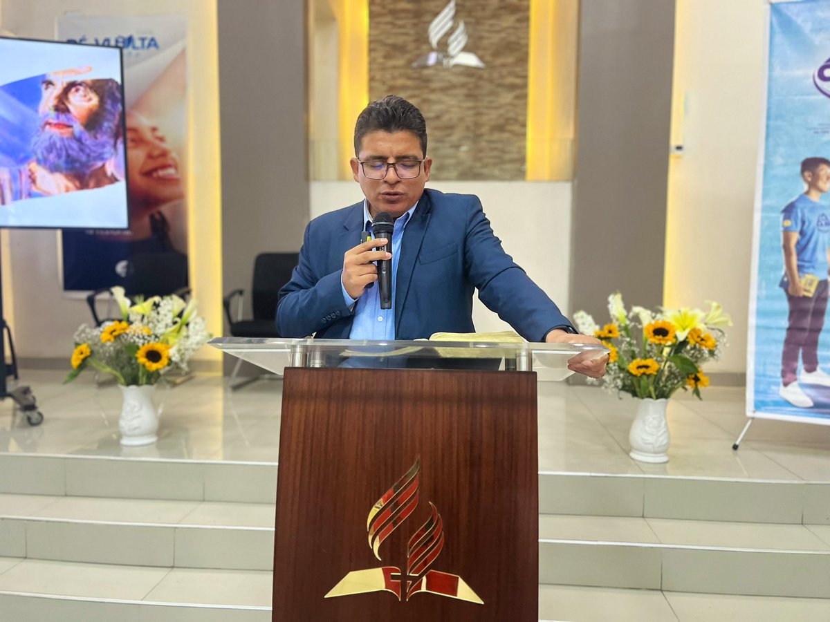 AdventistaMiCOP's tweet photo. 🔰@PrMontalvan menciona “Pablo dice , Yo soy pastor porque presento el evangelio de Cristo” 📖🙏🏻
Por ello debemos ser cuidadosos al presentar a Cristo con la iglesia 💙
#RID #EnfasisMisioneros https://t.co/eP2I2BesuT