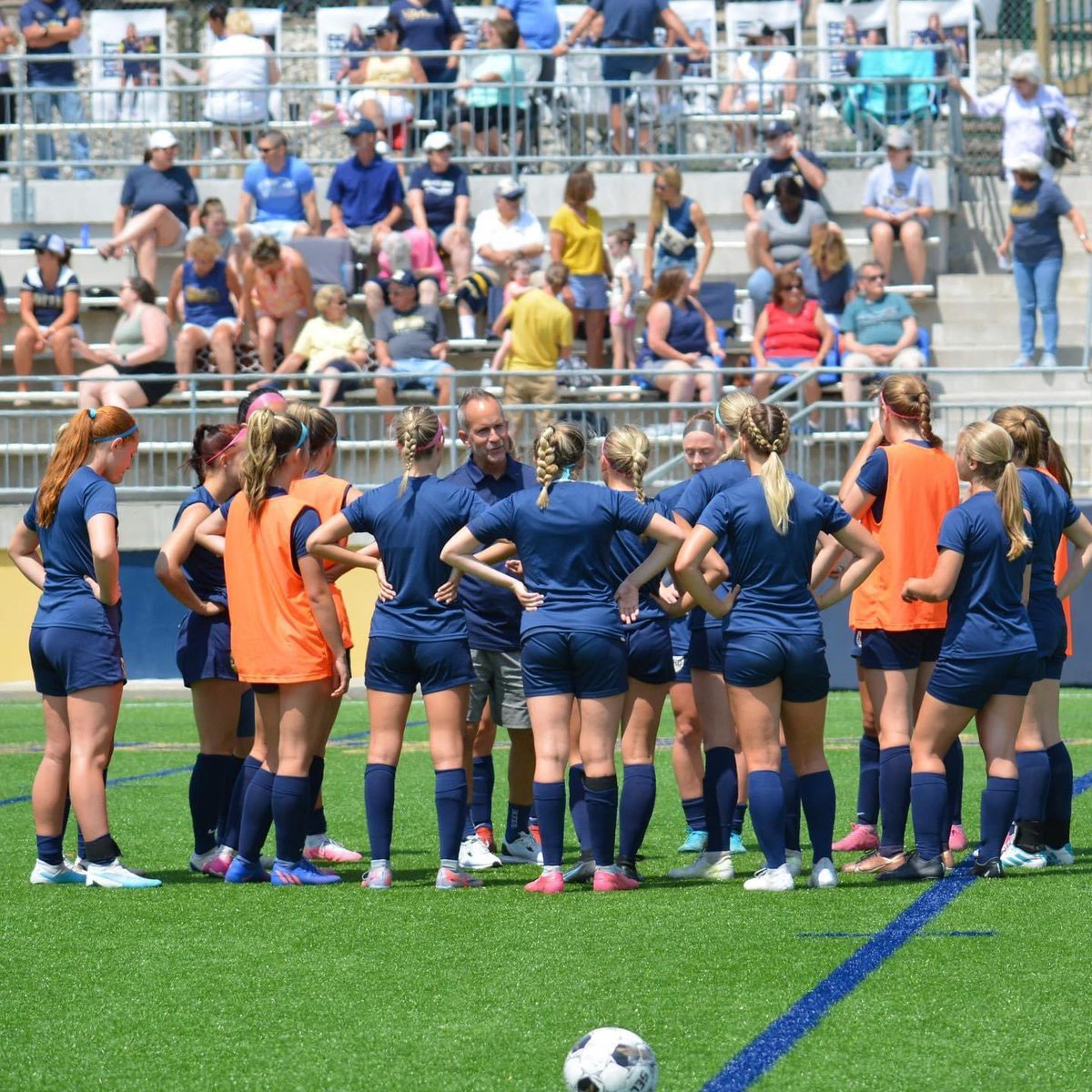 SADER_SOCCER's tweet photo. Congratulations to Saders with CMAC all conference honors.
1st team Danielle Buker, Alaina Meyer 2nd team Rae Bohlken, Abbi Tesreau and Jenna Roark.#SaderStrong #allCMAC https://t.co/OAs6dxCGFW