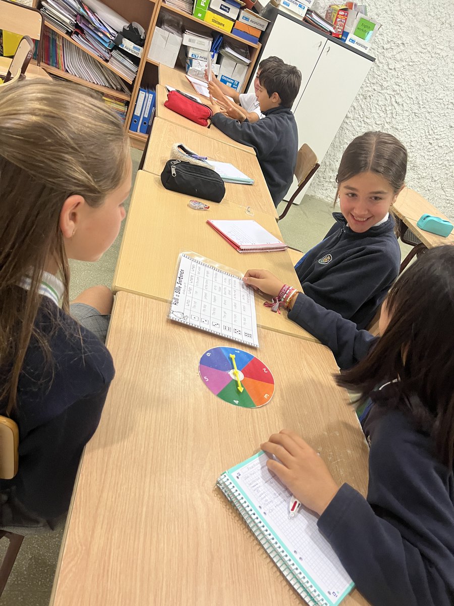 pmariasantcugat's tweet photo. 6th of Primary practicing new  English vocabulary and grammar structures! #english #internacionalitzacio #santcugat https://t.co/Lpy40ErSDq