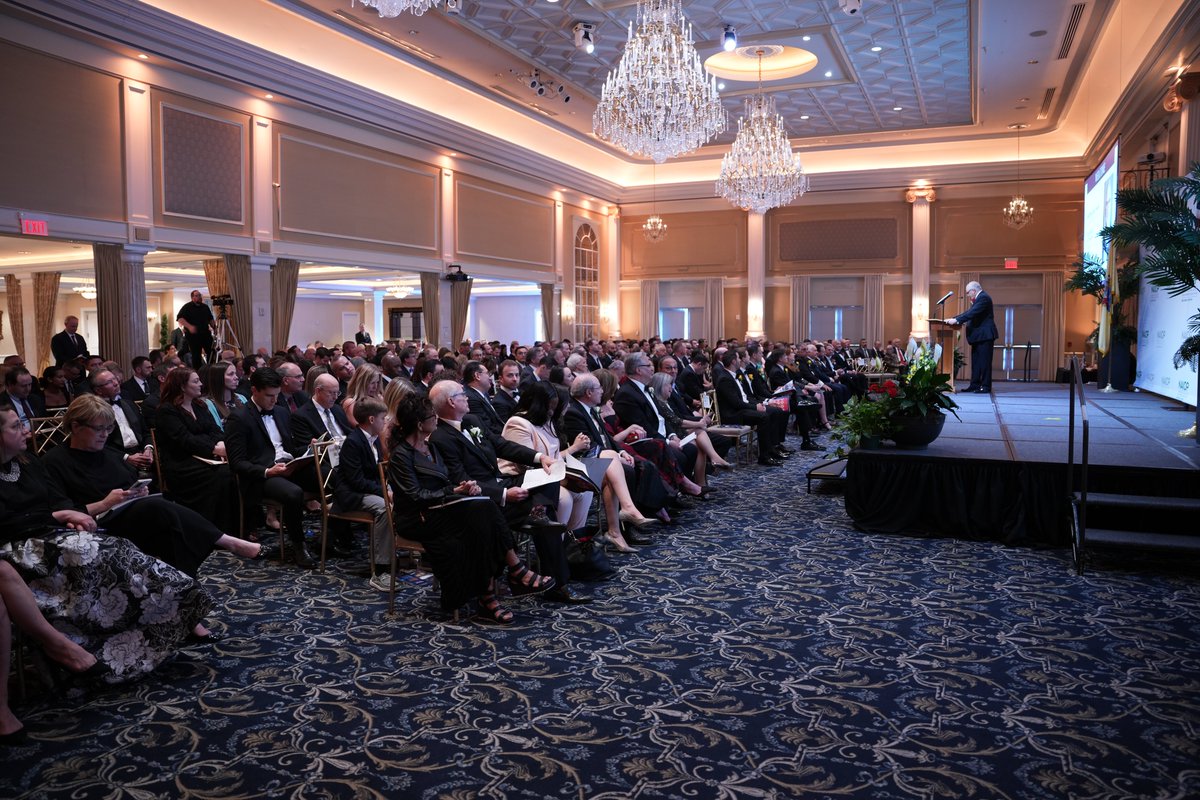 naiopnj's tweet image. Hard to believe it’s been a week since we celebrated some of #CRE’s best and brightest! 

Photo credit: @GaryGellman @GellmanImages 

#CRE #NJCRE #CommercialRealEstate #RealEstate #NAIOP #NAIOPNJGala