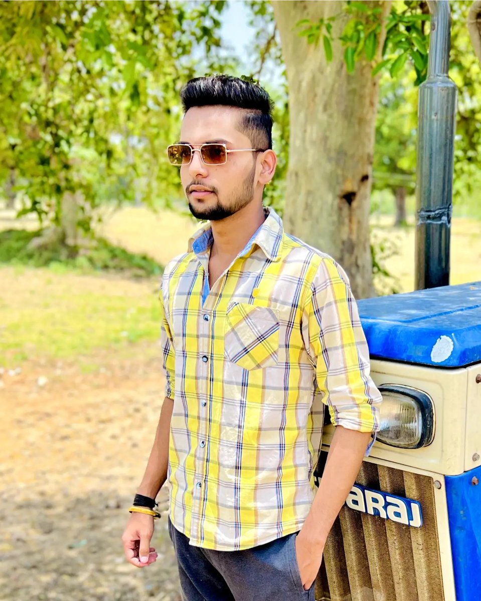 siddharth_455's tweet photo. बीता हुआ वक़्त गवाही दे या ना दे पर आने वाला वक़्त सलामी जरूर देगा ।।। https://t.co/ogAXS5Q9ha