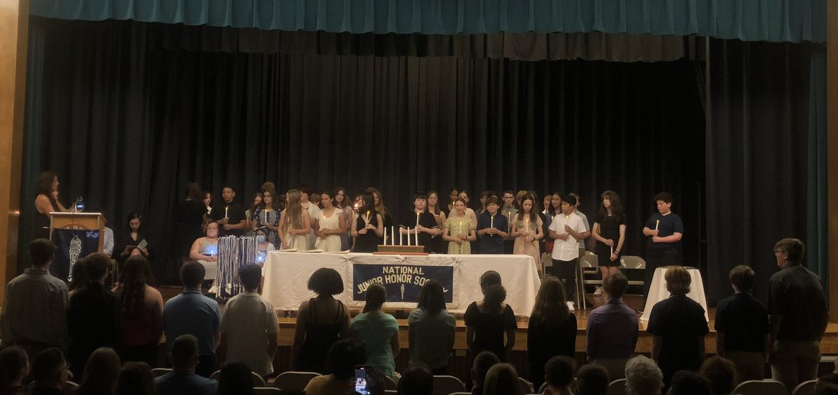 Oxford Middle School tweet media