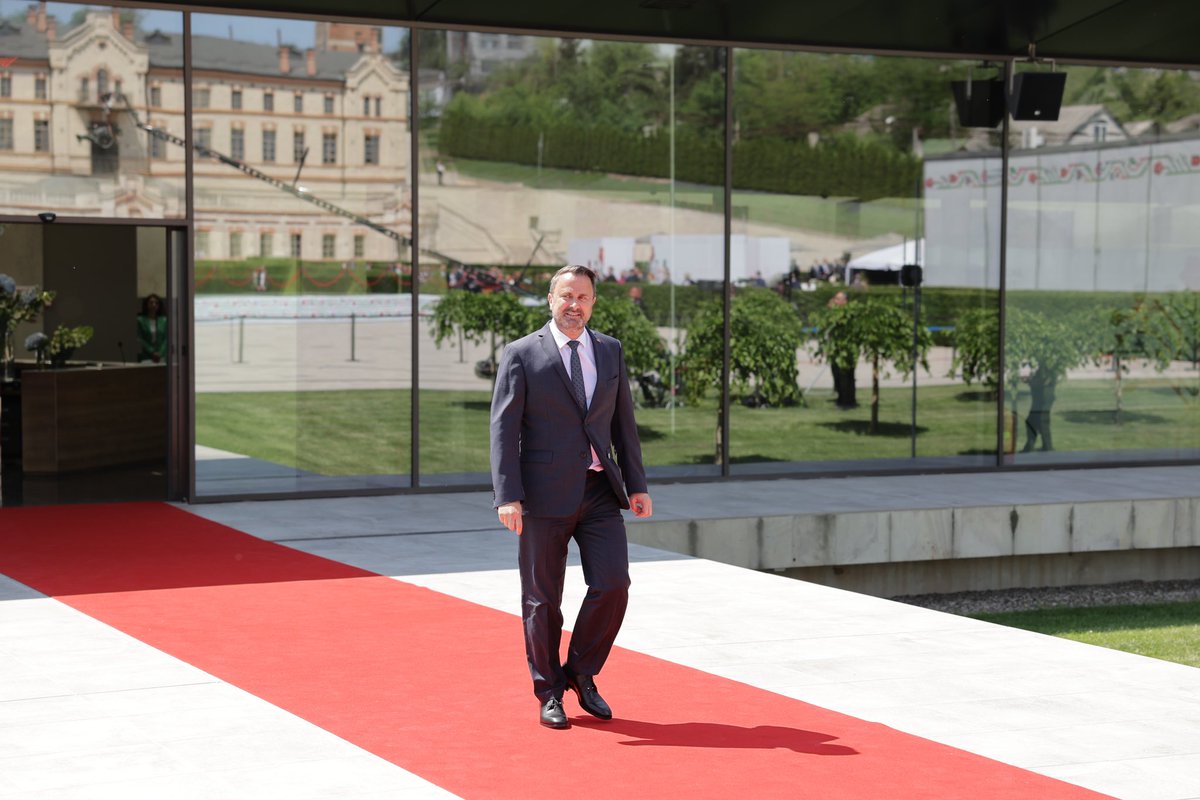 Xavier Bettel tweet media