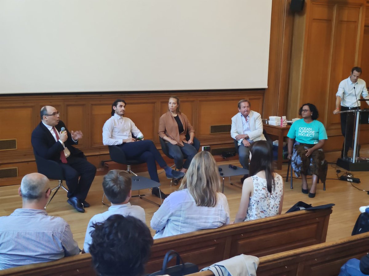 #Seaweed ticks many boxes from a sustainability standpoint, mentions @DavidJVivas1  from @UNCTAD during a panel discussing seaweed as a #plastic substitute as part of a side-event at #INC2 .