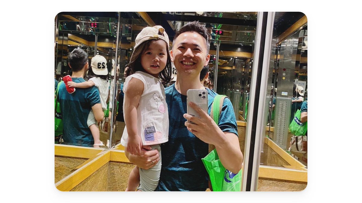 MeetKevon's tweet image. FEELS GOOD to go to the beach on a Thursday!

I also haven't touched work in 3 days because I need a recharge.

P.S. look at those guns! #PerfectShade