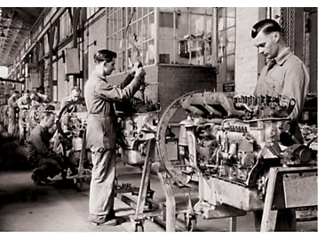 We never lose sight of what makes today’s roster of world-class engines possible. Our family of experts always ready to explore what’s possible and what’s next.