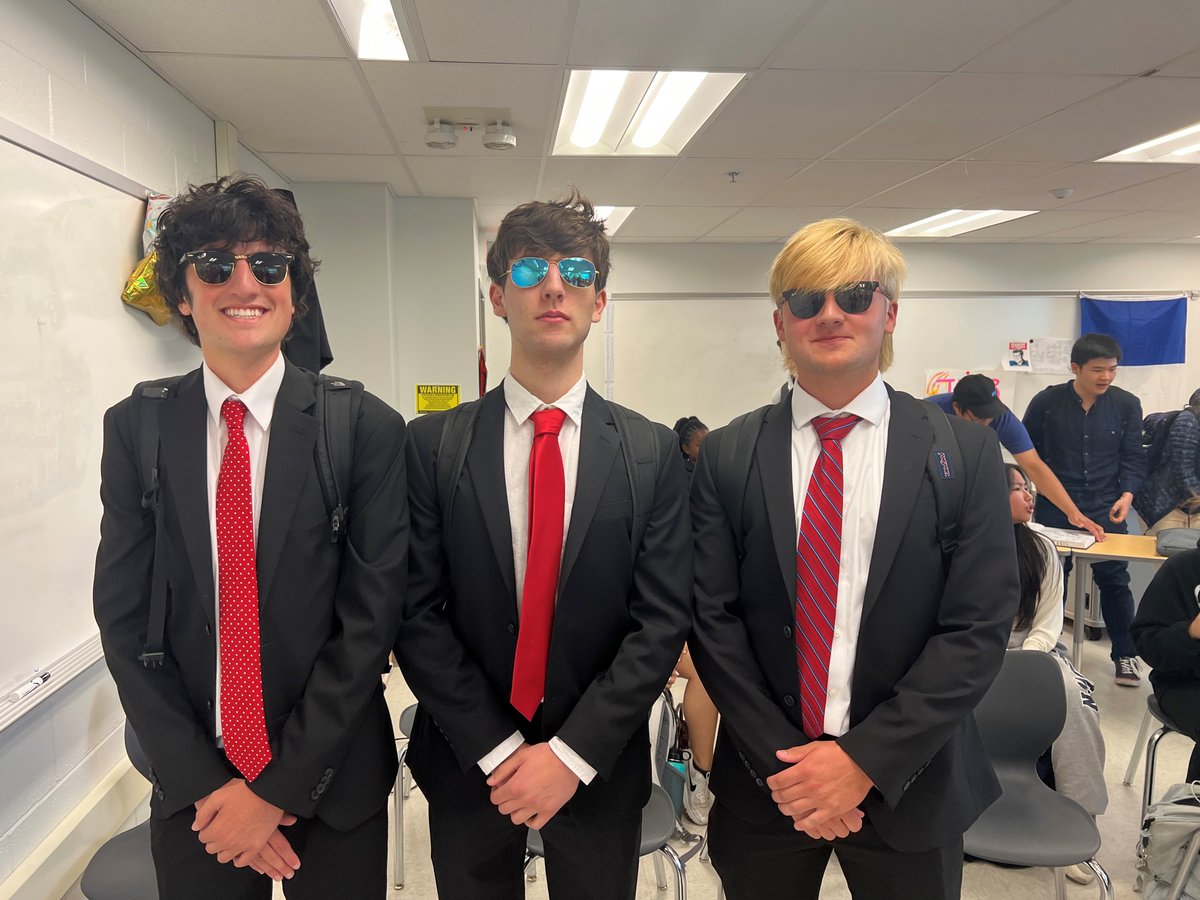 AngTaggart's tweet image. So much fun watching my students @OaktonHS for the Mock Trial they are doing in lieu of a final exam. Watch out world, these graduating seniors mean business. #weareOakton