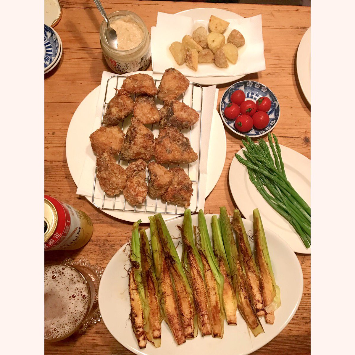 ryunosuke_h's tweet photo. #ノンアル晩酌 #鰤の竜田揚げ #鰤 #竜田揚げ #自家製 #揚げたて #サクサク #いぶりがっこタルタル #potato #youngcorn #babycorn #バター醤油 #アスパラ #tomato #washoku #premiumalcoholfree #ロング缶 #500ml #ノンアルチャレンジ https://t.co/CBSuy4gtSR