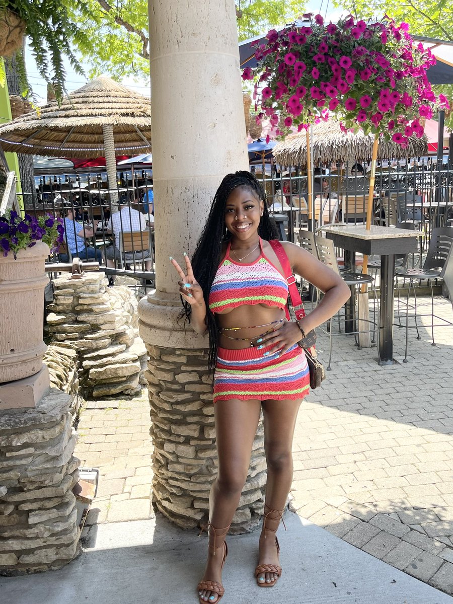 bellissimaa_'s tweet image. Thank you to everyone that wished me a happy birthday yesterday 🥰🥳 #Chapter26 📖🤎🤍💕 going for everything I deserve! Done playing #BigGem #Gemini #may31st 🤎#nofilter #nomakeup #brownskingirls