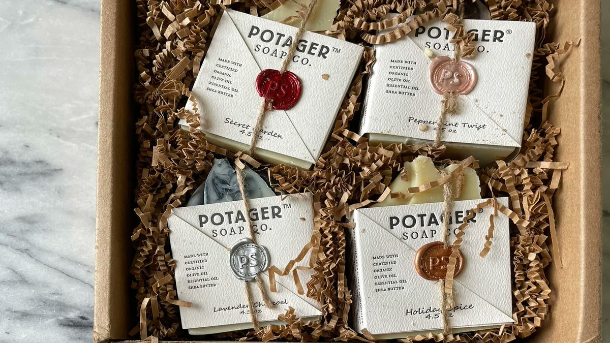 PaperSpecs's tweet image. Hmmmm, “potager” must be French for “please eat our soap” because this packaging makes it look good enough to eat. 😋

Check it out here: buff.ly/3e1Nix5

Design: Potager Soap Company
Printing: @GSBDigital
Paper: @mohawkpaper

#paperinspiration #packagingdesign #packaging