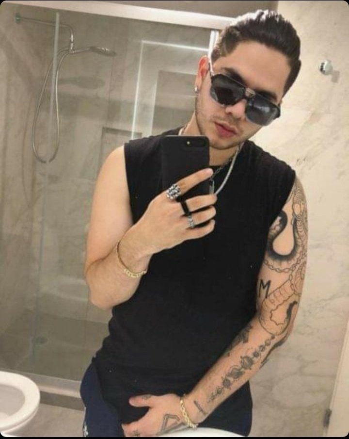 jdvergon's tweet photo. alv, sus fotos así siempre me ponen bien duro 🔥🔥 https://t.co/OXNSa1WFH5