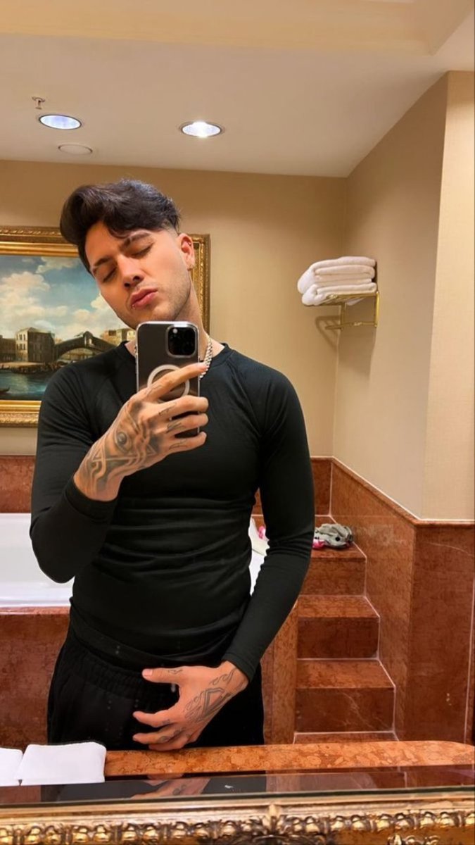jdvergon's tweet photo. alv, sus fotos así siempre me ponen bien duro 🔥🔥 https://t.co/OXNSa1WFH5