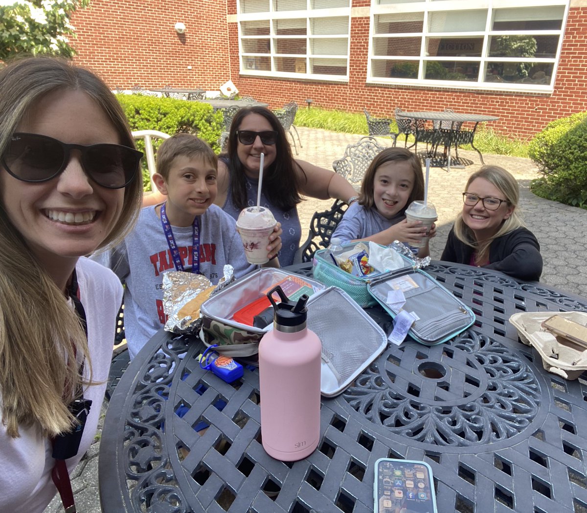 Jessica Liakonis tweet media