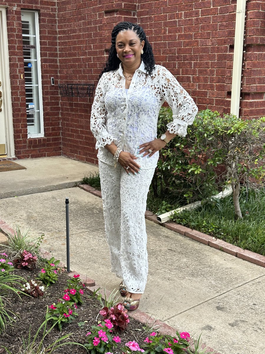 Happy Birthday to my beautiful wife. ⁦@PastorTMcGill⁩ I love doing life with you. Enjoy your day babe. #MarriageRocks #NationalHoliday #Blessed