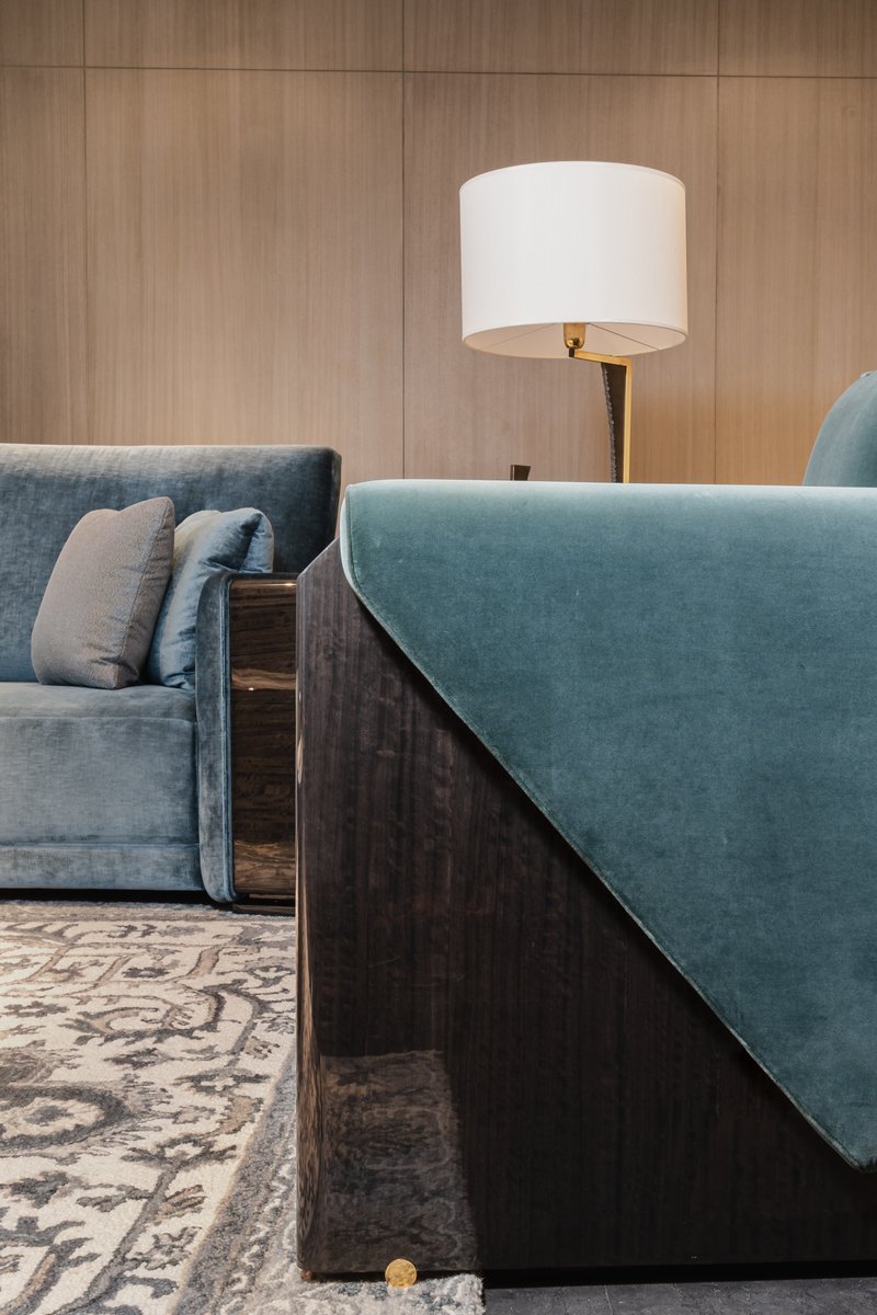 RaccontiIndia's tweet photo. Bold and beautiful!
The charm of infusing vibrant hues to a space adds a sense of vivacity, breathing life into every corner.

#Racconti #Luxury #HomeDecor #Furniture #InteriorDesign #HighEndInterior #LivingSpace #LuxuryLiving #Decor https://t.co/5jCXuAtlLm