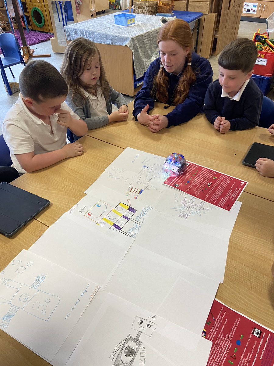 P1Laurieston's tweet photo. P7 helped us to design recycling robots and introduced us to coding using @scratch π All groups shared their projects via Screen Mirror and celebrated success! @DigiLearnScot #CSscot23 @Laurieston_P7 https://t.co/SUIDg917ld