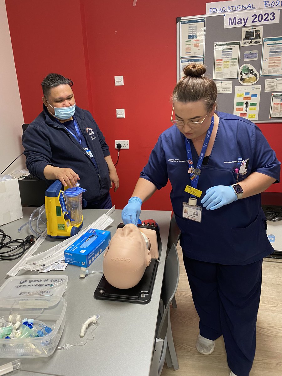 A very successful & interactive Respiratory SD with our ED & CCU Colleagues @croydonhealth - teaching all things NIV related & Tracheostomy Care by the #CCOT #PtSafety #NHS 
@ChiefNurseCroy1 @Shopess1 @RoseHaldane @sarah29480992 @Tim_J_Kuhn