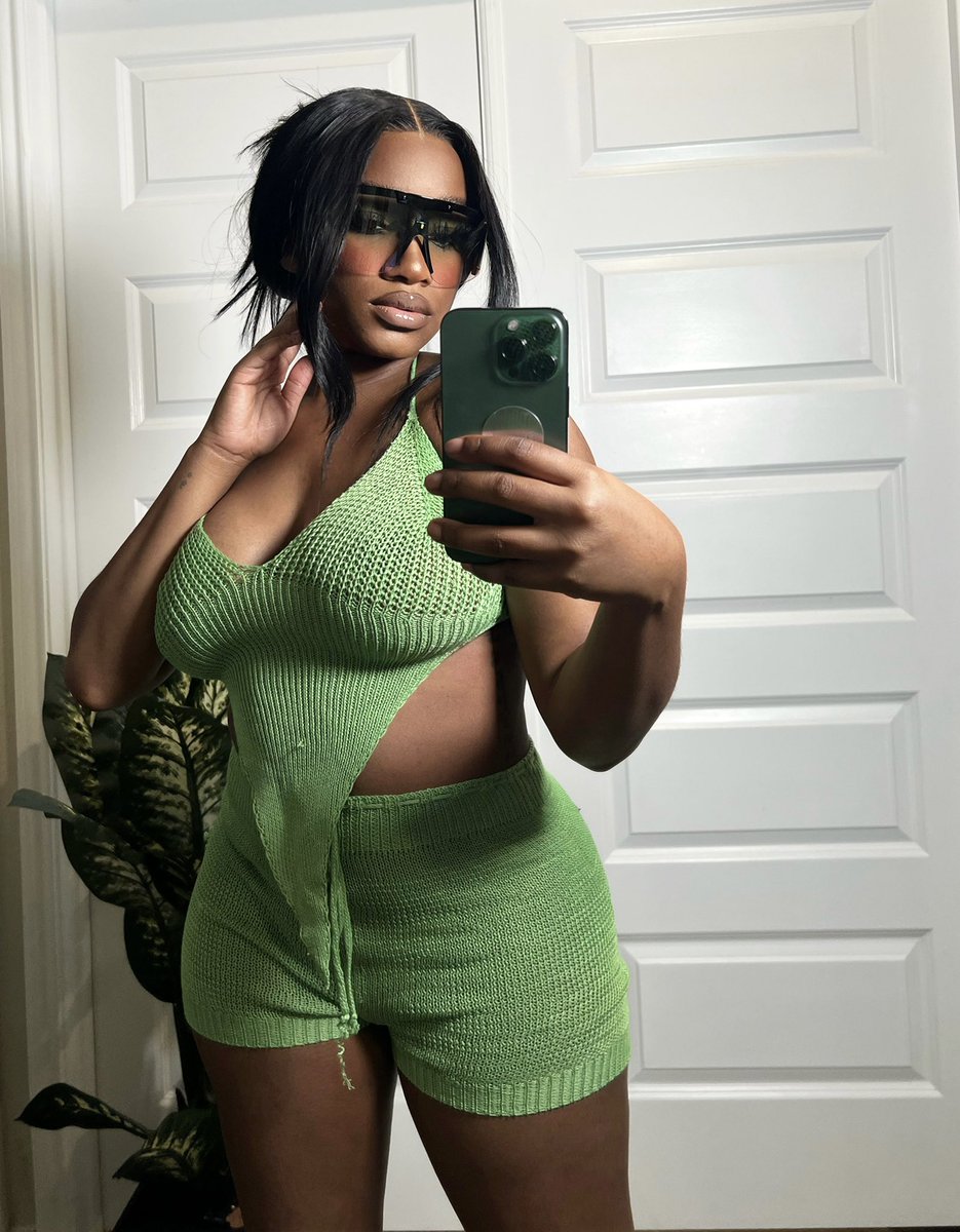 Snootybby's tweet photo. New Inventory Available ❤️‍🔥
Located inside of @SnootyHair | @shopambitchous 

Follow us on https://t.co/Ub3ti9jWZb 

📌 3013 Fountain View Dr. Suite E. Houston, TX 77057 https://t.co/0ThOEYwn8t