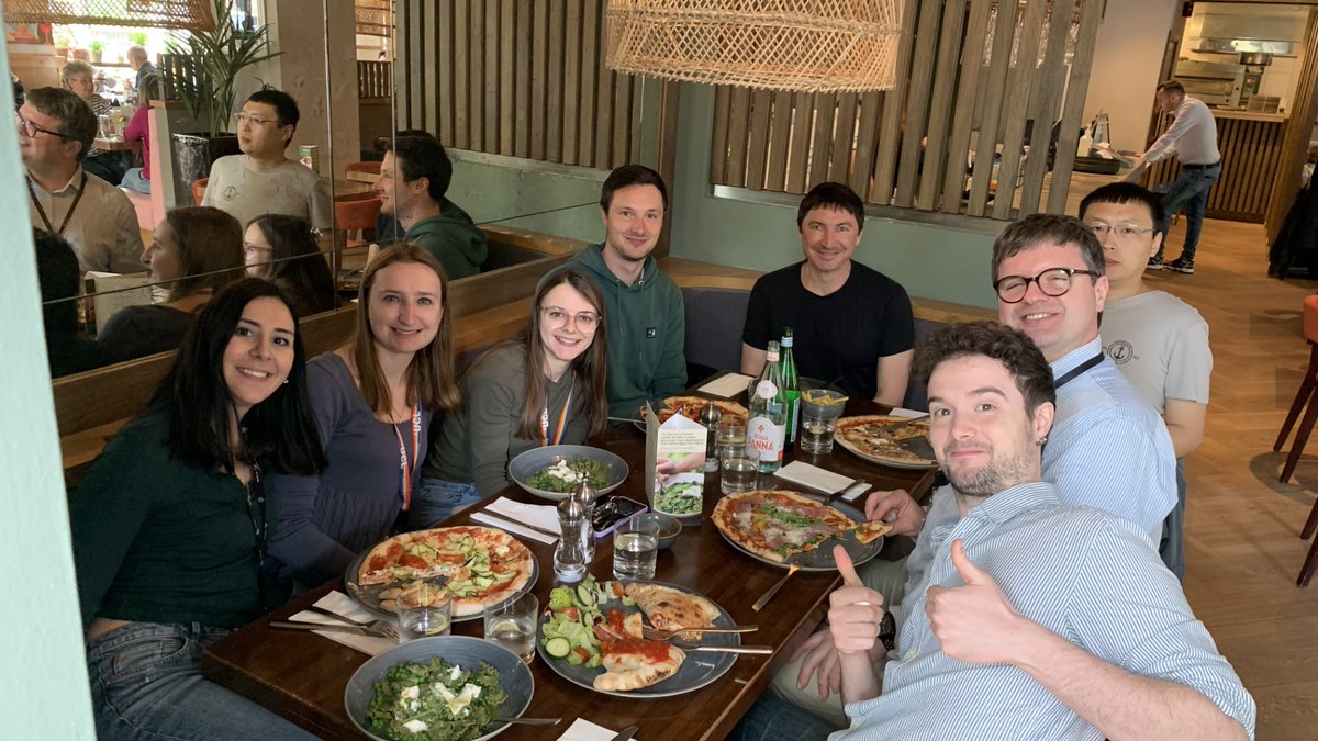 The Howorka group celebrated the successful PhD viva of Alexia Rottensteiner, several recently published papers, Dr. Yongzheng Xing who will soon start his independent academic career in China, and Catherine Webley who will continue research as PDRA in Belfast.